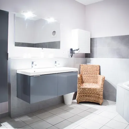 Bed and Breakfast Louis Victor 3*