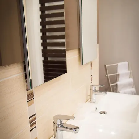 Bed and Breakfast Louis Victor 3*